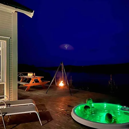 House By The Fjord - Ocean View And Jacuzzi * Forland