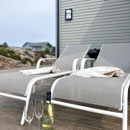 House By The Fjord - Ocean View And Jacuzzi * Forland
