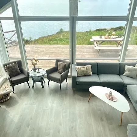House By The Fjord - Ocean View And Jacuzzi Holiday home *