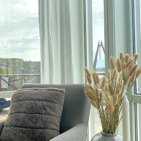 House By The Fjord - Ocean View And Jacuzzi Holiday home Forland