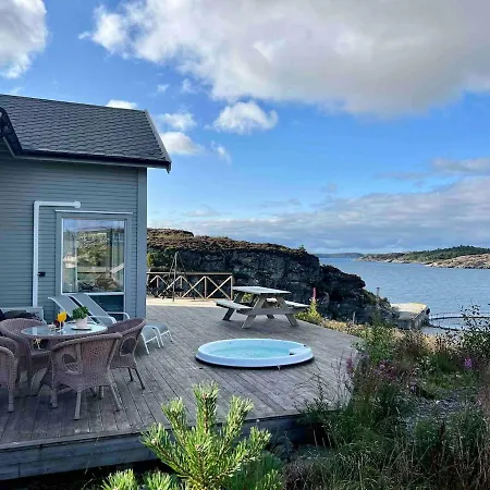 Holiday home House By The Fjord - Ocean View And Jacuzzi Forland