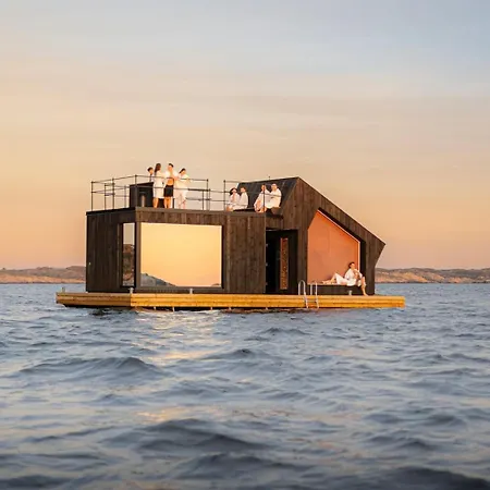 Holiday home House By The Fjord - Ocean View And Jacuzzi Forland