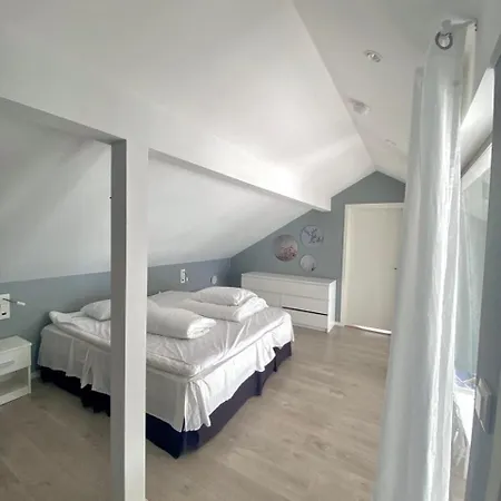 House By The Fjord - Ocean View And Jacuzzi Holiday home *